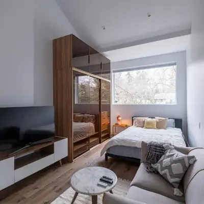 Entire Queen Loft