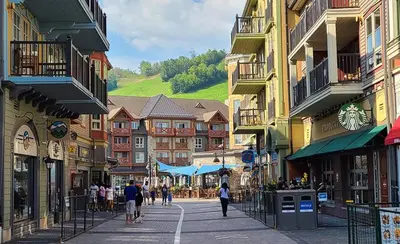 Gallery image of Luxury Chalet-Walk to Beach/Village w Mtn View in Blue Mountains