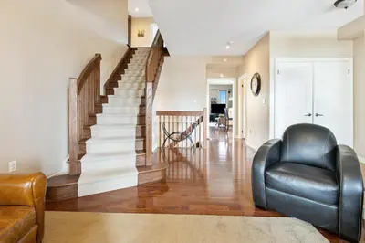 Gallery image of Luxury Chalet-Walk to Beach/Village w Mtn View in Blue Mountains