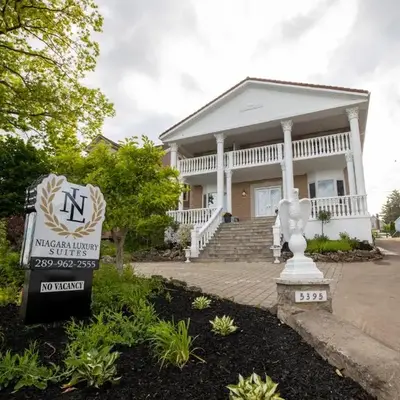 Niagara Luxury Suites