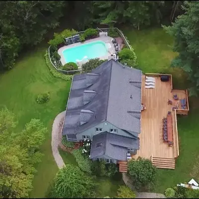 Marmora Retreat - Unique Waterfront Farmhouse