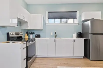 Gallery image of Luxury Contemporary Condo in Downtown Collingwood 97044 in Collingwood