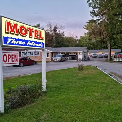 Three Island Motel